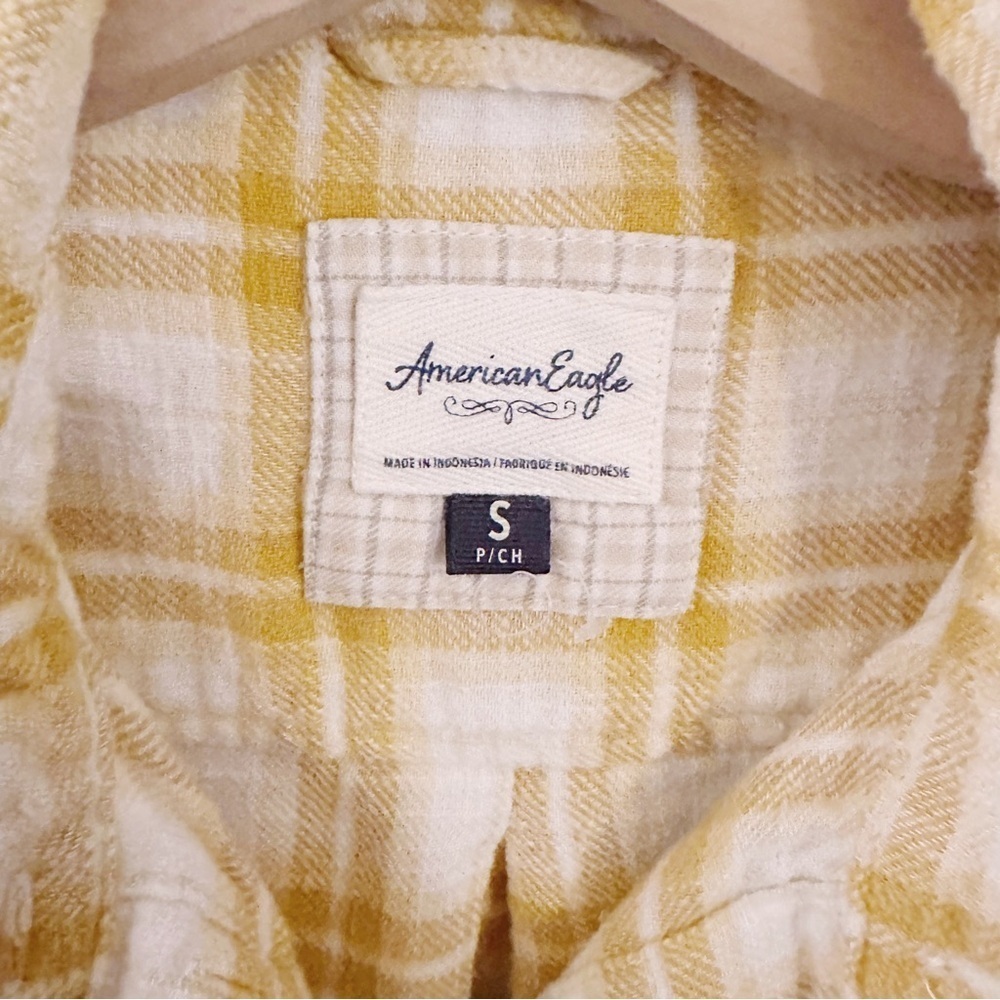 American Eagle Cropped Flannel Plaid Button Down Long Sleeve Cotton Yellow Cream - Picture 3 of 10
